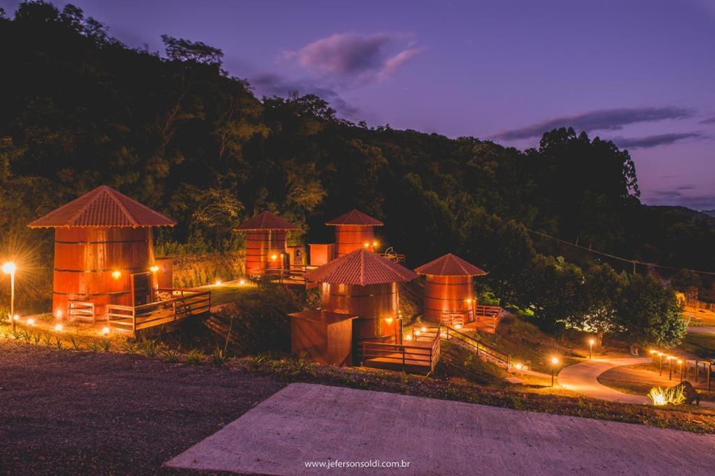 Pipas Do Vale - Vale Dos Vinhedos Hotel Bento Gonçalves Kültér fotó